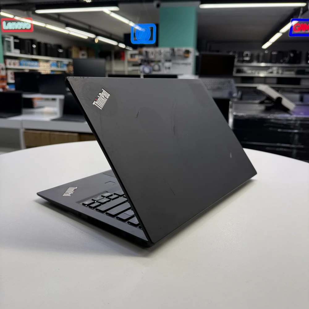Lenovo ThinkPad X1 Carbon Notebook Gen5 Notebook İ5 7200U 8Gb Lpddr3 256Gb M2 Ssd 14 Fhd Ips Bx kalite 2.El Laptop