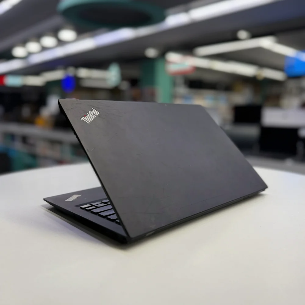 Lenovo ThinkPad X1 Carbon Notebook Gen5 Notebook İ7 7600U 16Gb 256Gb M2 14 Fhd Ips Bx kalite 2.El Laptop