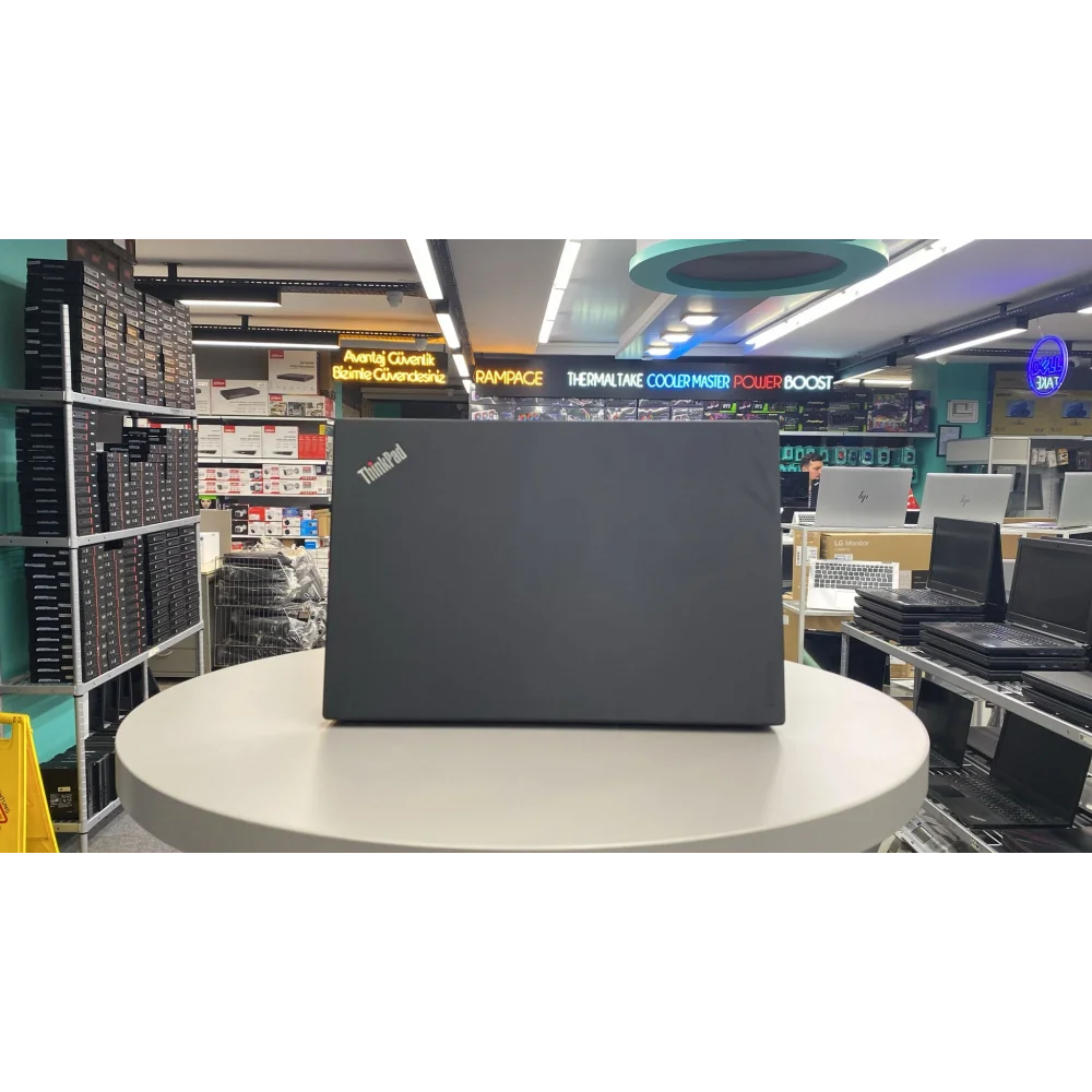 Lenovo ThinkPad X1 Carbon Notebook Gen5 Notebook İ7 7600U 8Gb Lpddr3 256Gb M2 Ssd 14 Fhd Ips Bx kalite 2.El Laptop