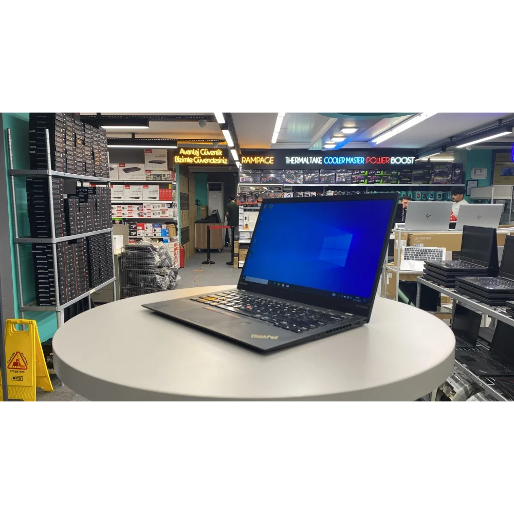 Lenovo ThinkPad X1 Carbon Notebook Gen5 Notebook İ7 7600U 8Gb Lpddr3 256Gb M2 Ssd 14 Fhd Ips Bx kalite 2.El Laptop