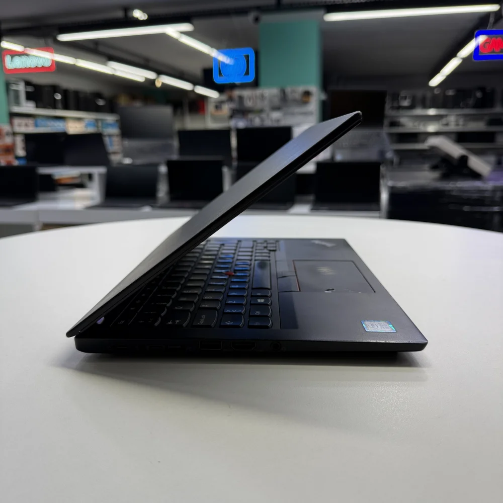 Lenovo ThinkPad X280 Notebook İ5 8250U 8Gb Lpddr4 256Gb M2 Ssd 12.5 Hd Bx Laptop 2.El