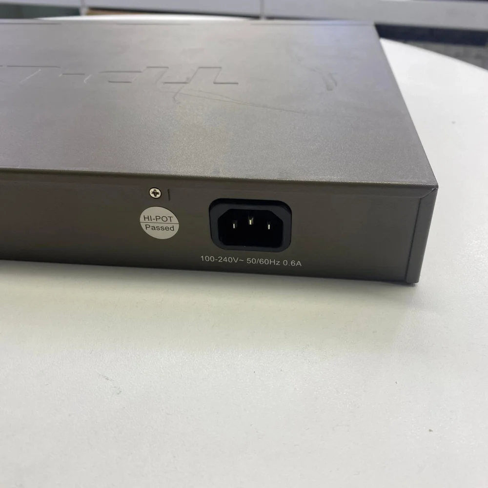 SWİTCH 48 PORT TP-LİNK TL-SF1048 100MBPS 2.EL