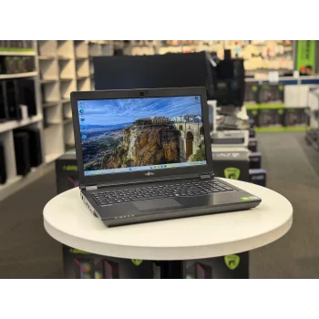 Fujitsu Notebook Celsius H780 i7 8750H 32Gb 512Gb M2 4Gb P600 15.6(B Laptop) 2.EL 3Ay Garanti