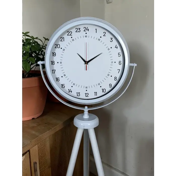 Beyaz 24 Saat Göstergeli Tripod Ayaklı Saat