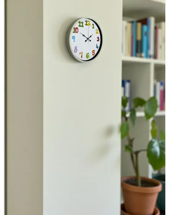 36 Cm Krem Çocuk Odası Duvar Saati