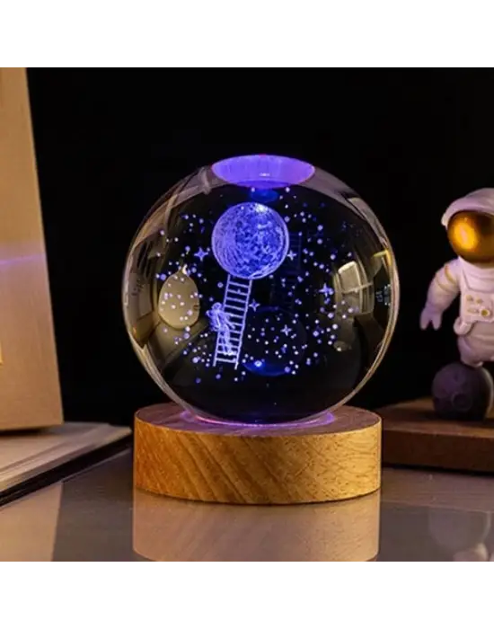 Aya Çıkan Astronot Tasarım Cam Küre