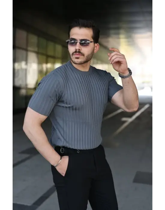 Erkek Fitilli Bisiklet Yaka Kısa Kollu Tişört