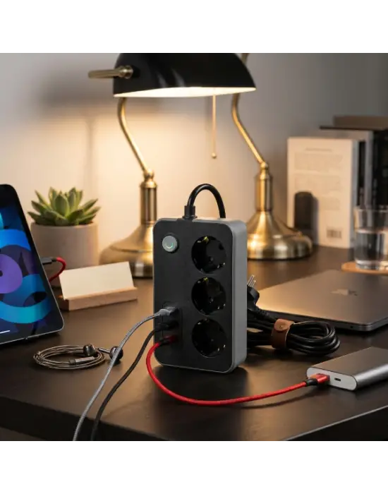 Akım Korumalı 3 Prizli 3 USB Girişli Uzatma Kablosu