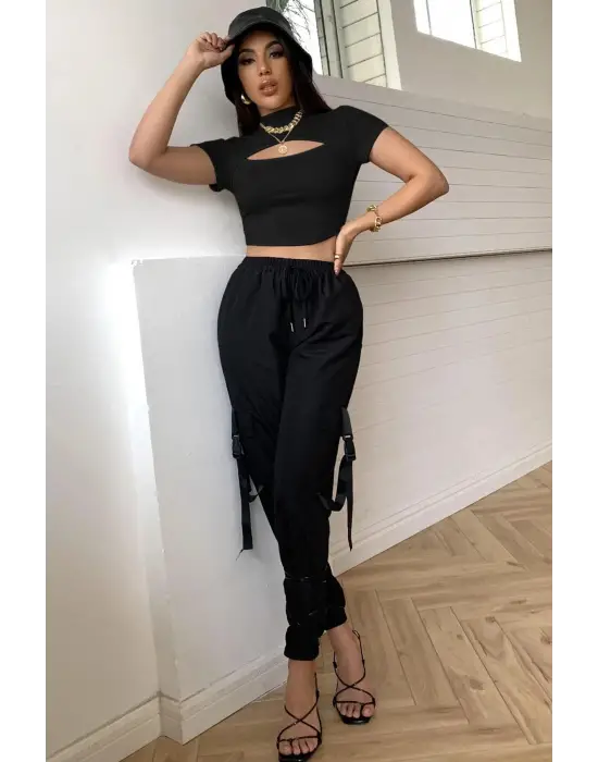 ieg™ Kadın Siyah Göğüs Dekolteli Yarım Kollu Cut Out Crop Top Bluz