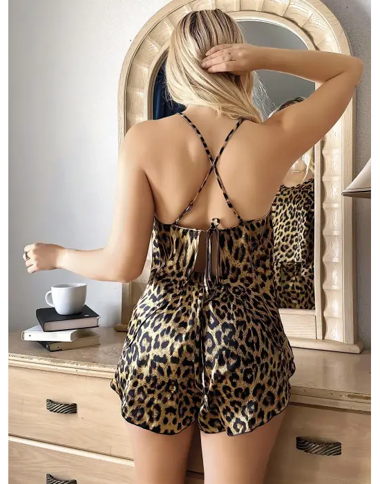 ieg™ Leopar Desenli Sırt Çapraz Askılı Saten Şortlu Pijama Takımı