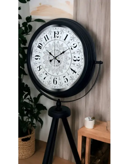 Siyah Desenli Şık Tripod Ayaklı Saat