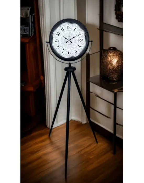 Siyah Desenli Şık Tripod Ayaklı Saat