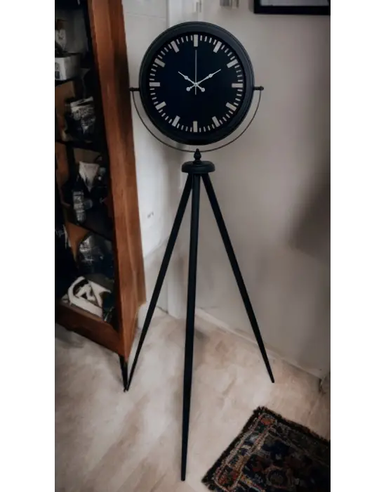 Siyah Lüks Sade Tripod Ayaklı Saat