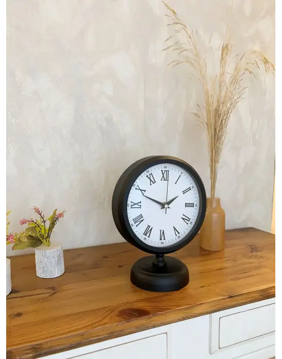 Siyah Metal Roma Rakamlı Masa Saati 25×20 cm