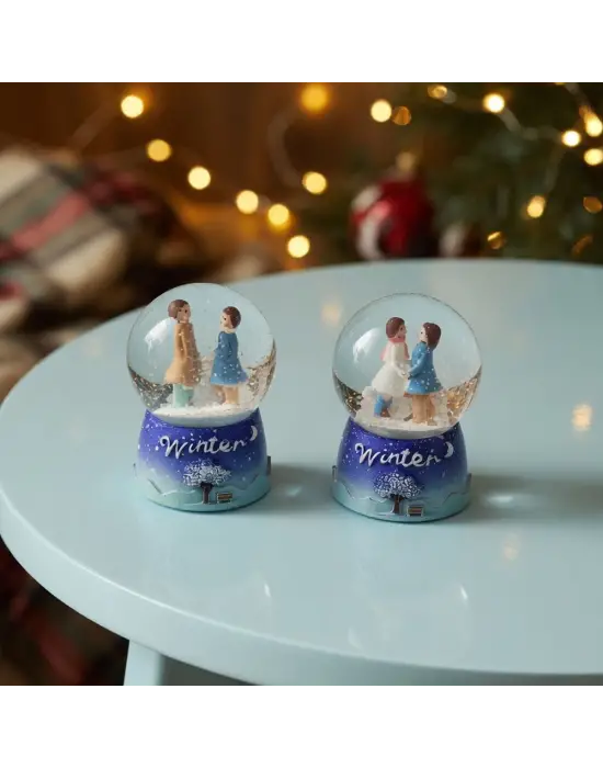 Winter Temalı Sevimli Çiftler Mini Işıklı Kar Küresi