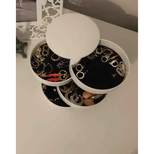 ieg™ 4 Katlı Dönebilen Silindir Takı Ve Makyaj Organizer Kutusu
