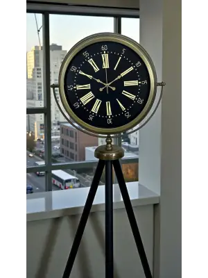 Eskitme İhtişam Tripod Ayaklı Saat