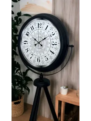 Siyah Desenli Şık Tripod Ayaklı Saat