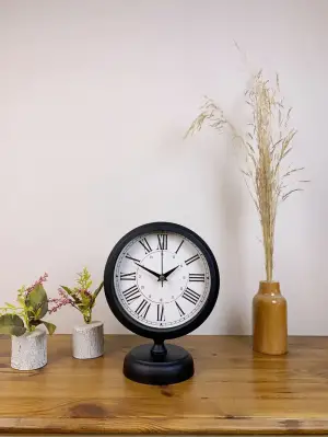 Siyah Metal Modern Masa Saati 25×20 cm