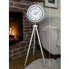 Klasik Rakamlı Beyaz Tripod Ayaklı Saat