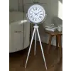 Roma Rakamlı Beyaz Tripod Ayaklı Saat