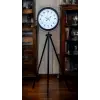 Siyah Arap Rakamlı Sıradışı Tasarım Tripod Ayaklı Saat