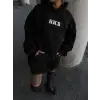 Uzun Kol Kapşonlu Göğüs Baskılı SweatShirt - Siyah