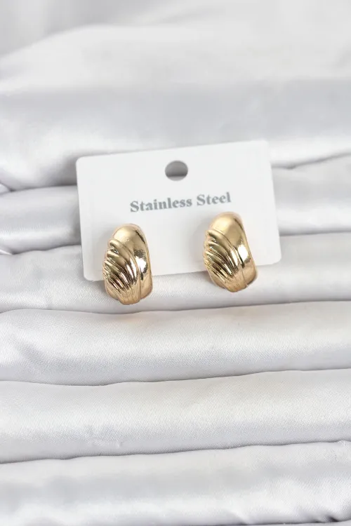 316L Çelik Gold Renk Desenli Yarım Halka Model Kadın Küpe