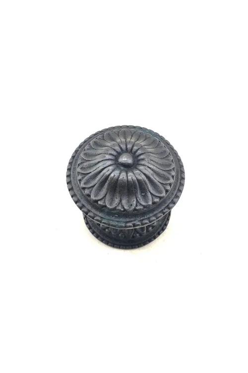 Antika Tarz Dekoratif Pirinç Papatya Kapı Babası - 73mm, Oksit