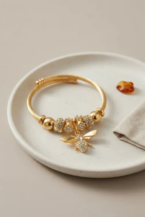 Arı Model Charmlı Bileklik