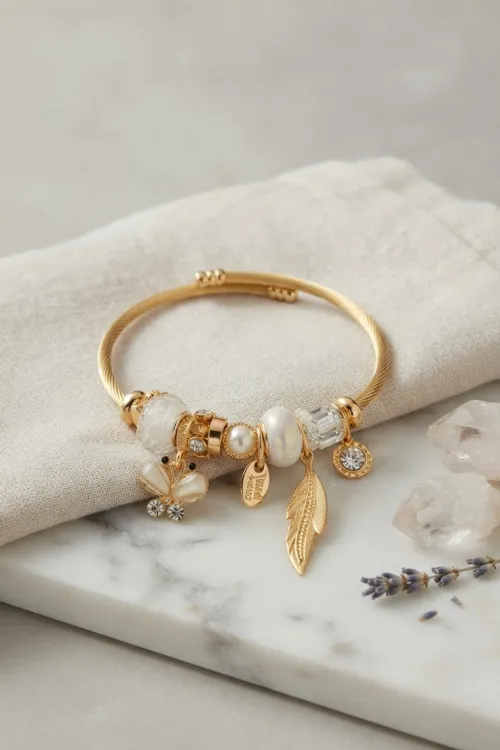 Beyaz Kelebek Model Charmlı Bileklik