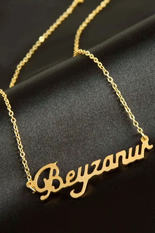 Beyzanur İsimli Kolye (Kişiye Özel)