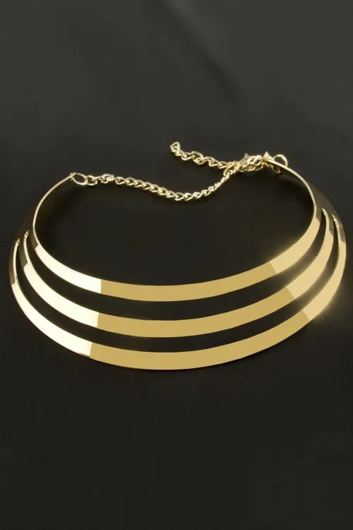 Çizgili Metal Tasma Kolye