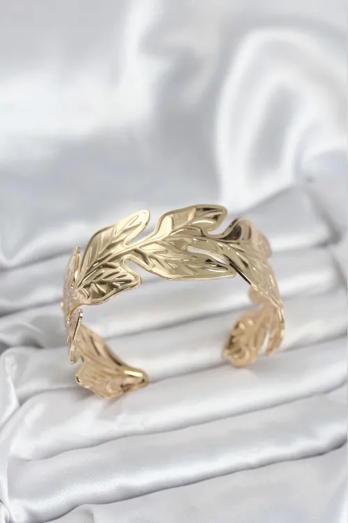 ietaks™ Gold Renk Pirinç Levha Yaprak Model Kadın Bileklik