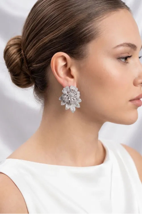 Gümüş Renk Zirkon Taşlı Çiçek Model Kadın Abiye Küpe