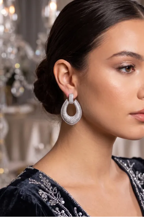 Gümüş Renk Zirkon Taşlı Damla Halka Model Kadın Abiye Küpe