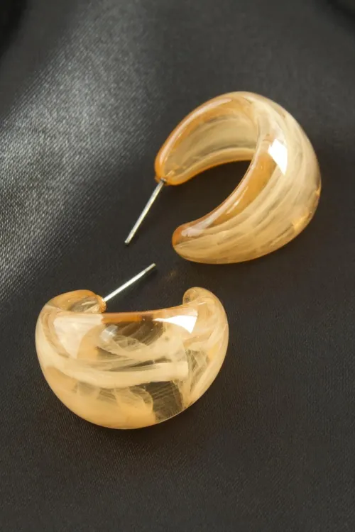 Hilal Plastik Küpe
