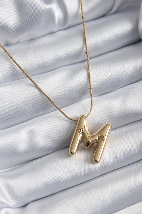316L Çelik Gold Renk Bubble M Harf Model Kadın Kolye TJ-BKO7944