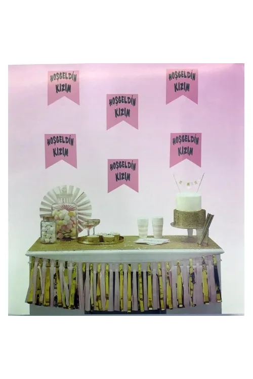 Hoşgeldin Kızım Yazılı Flama Süs Pembe Üzeri Gümüş Renk