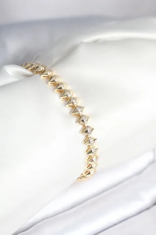 Pirinç Gold Renk Zirkon Taşlı Baklava Model Kadın Bileklik TJ-BB8024
