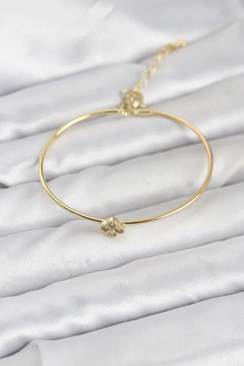 Zirkon Taşlı Yonca Model Gold Renk Kadın Bileklik TJ-BB8235