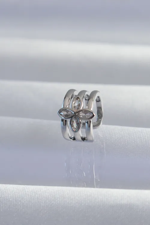 ietaks™ Pirinç Gümüş Renk Yonca Earcuff Küpe