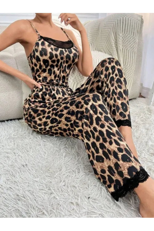 Kadın Ip Askılı Yakası Dantelli Bluz Ve Pijama Sandy Ikili Takım