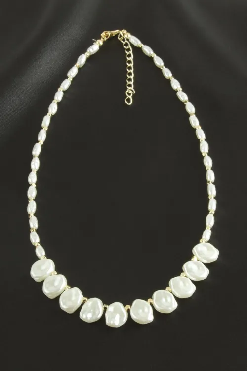 Oval Arpa Kesim İnci Kolye