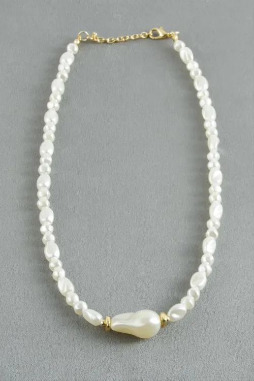 Oval Taşlı İnci  Kolye