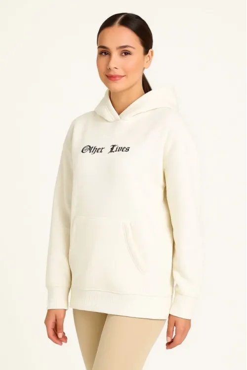 Oversize Üç İplik Şardonlu Kapüşonlu Sweatshirt – Beyaz “Other Lives” Ön Ve Arka Baskılı, Kanguru Cepli, Ribanalı Rahat Kışlık Model Beyaz