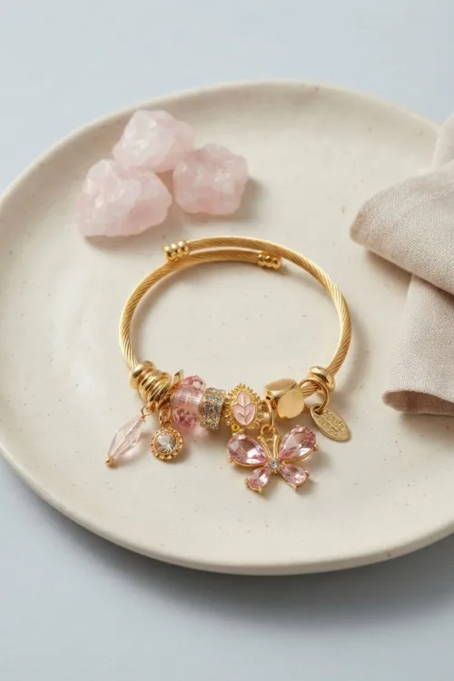 Pembe Model Charmlı Bileklik TJ-BB8744