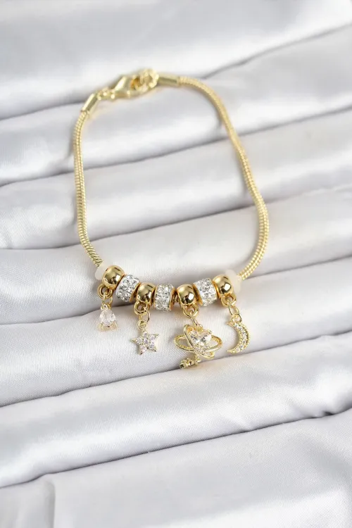 Pirinç Gold Renk Charmlı Kadın Bileklik TJ-BB8442