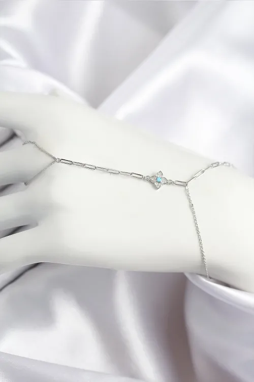 ietaks™ Pirinç Zirkon Taşlı Mavi Boncuklu Yonca Model Gümüş Renk Şahmeran
