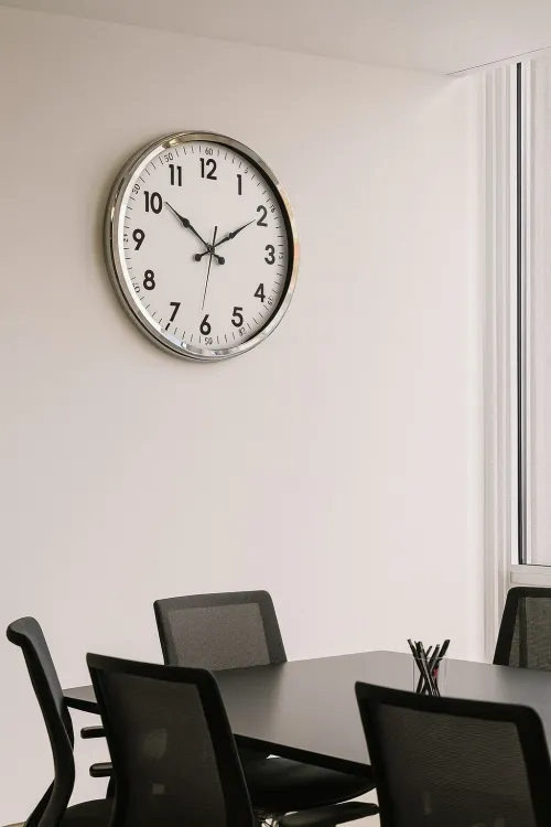 Sade Ve Şık Krom 52 Cm Metal Dekoratif Duvar Saati